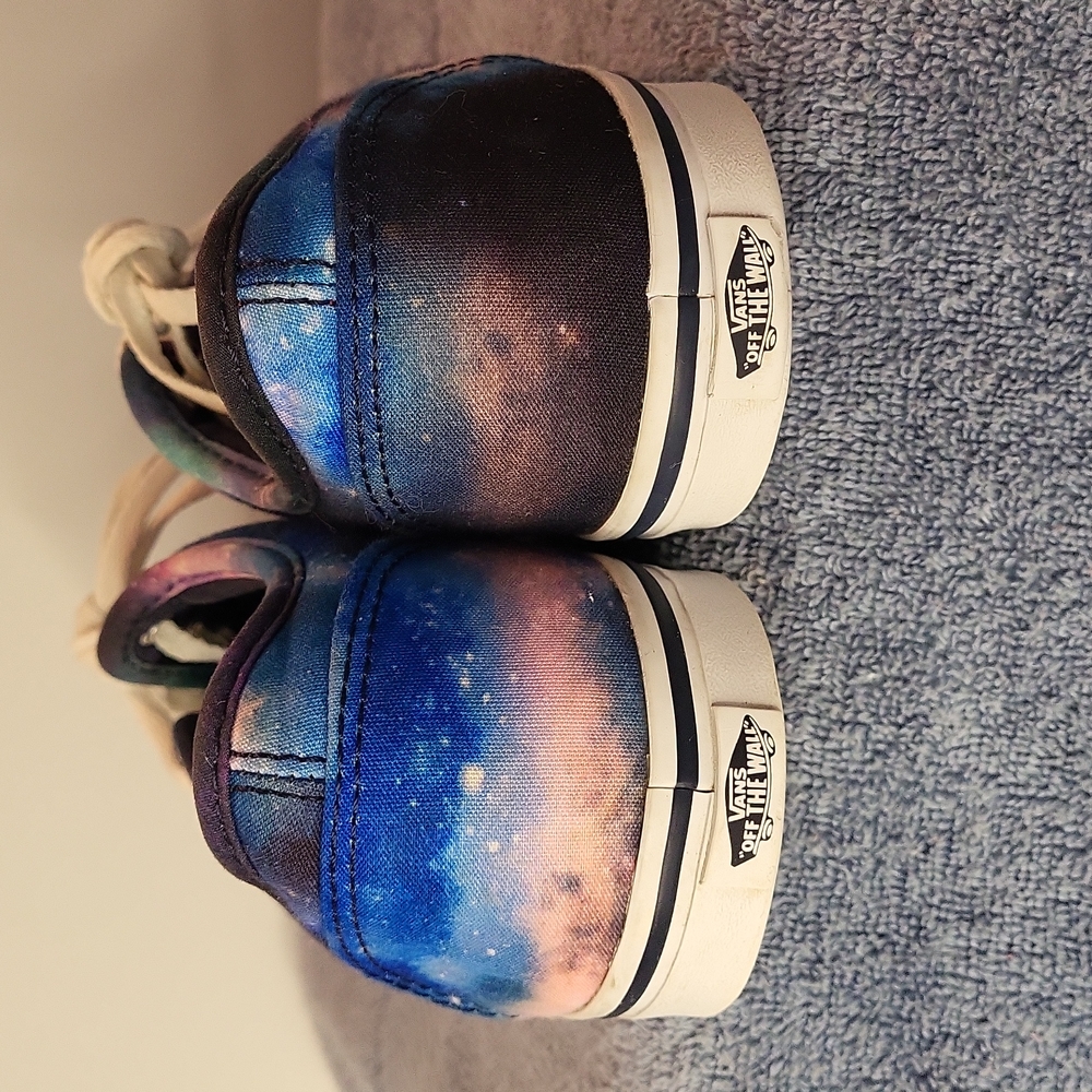 Cosmic Vans - Picture 5 of 9